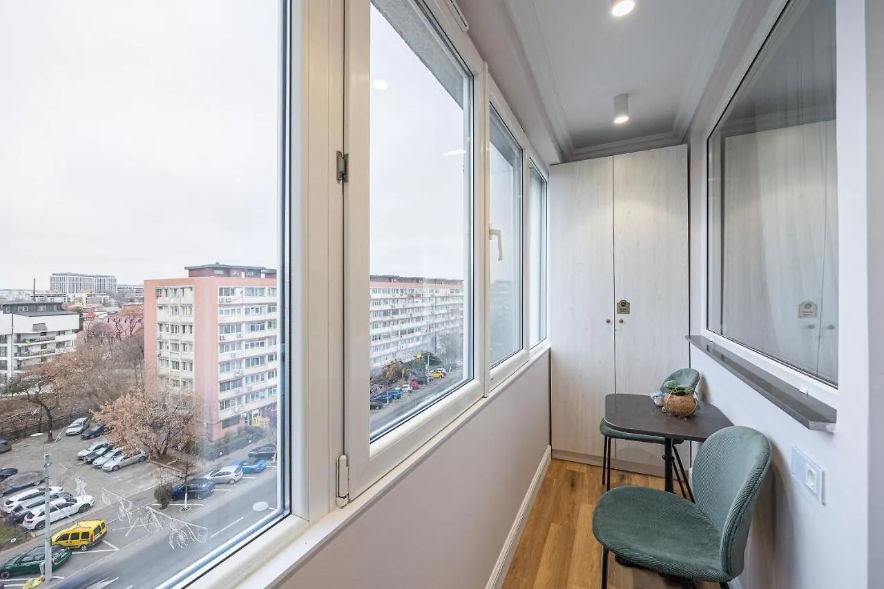 Apartment Bright House Cantemir Bucharest