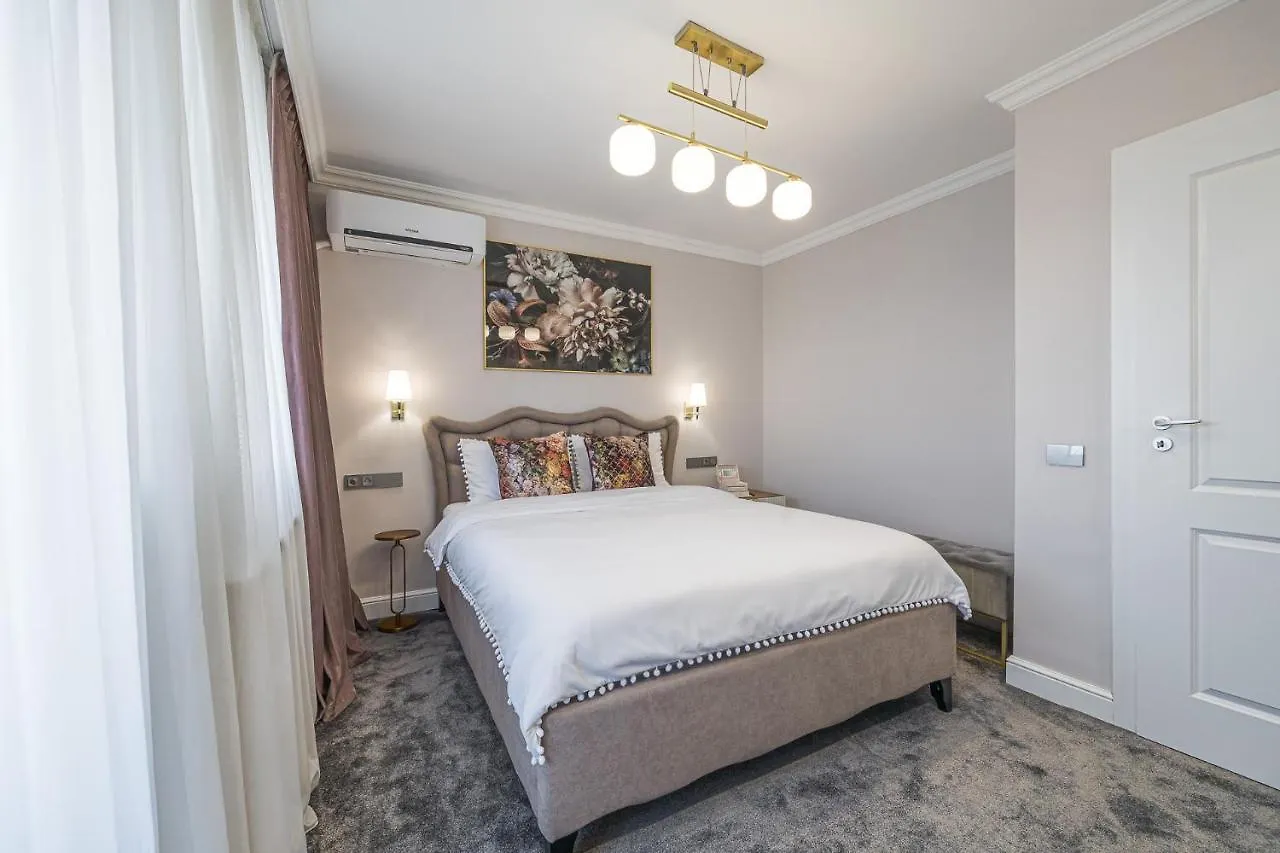 Apartment Bright House Cantemir Bucharest